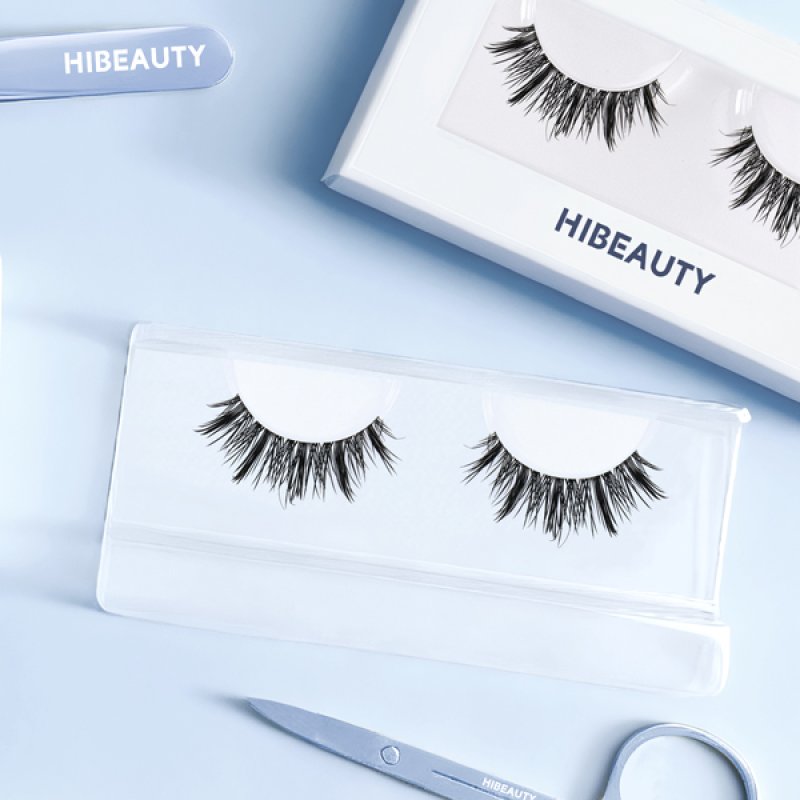 spiky dramatic lashes